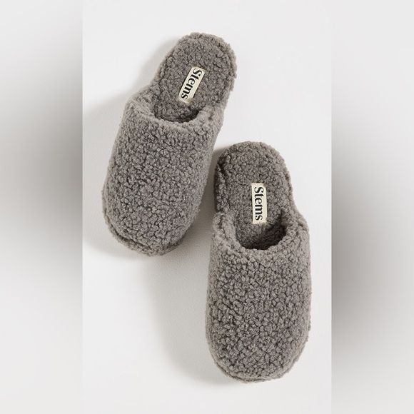 Stems Sherpa Slippers - Picture 1 of 8